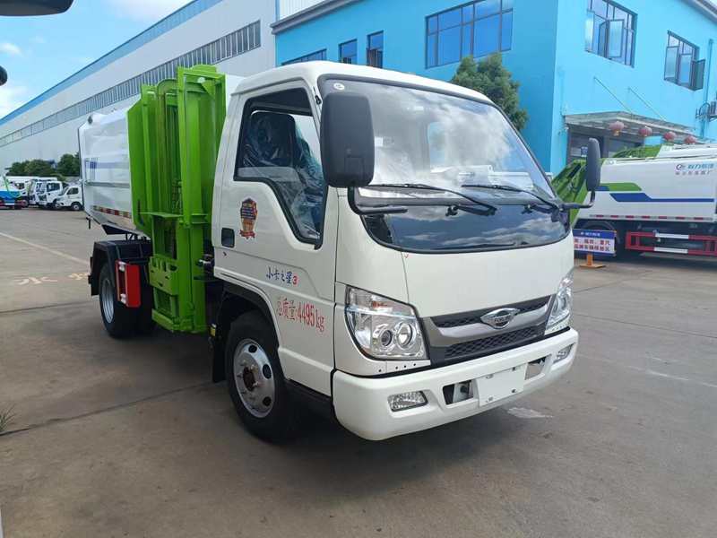 福田小卡3挂桶式垃圾车